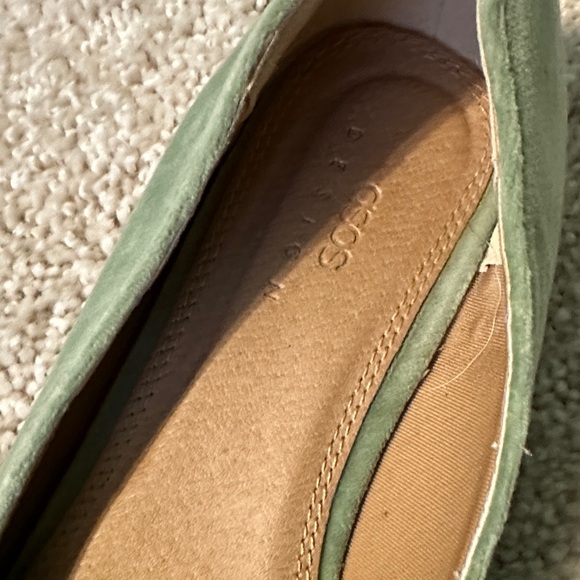 ASOS Green Velvet Flats with Bow - Picture 2 of 5